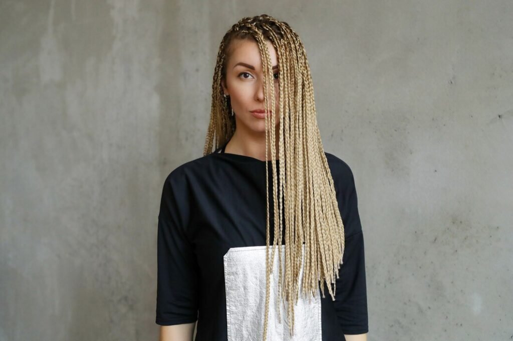 woman-with-dreadlocks-1024x682 Boho Knotless Braids : Expert Tips With Step-by-Step Guide